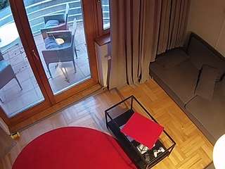 voyeurcam-julmodels-living-7