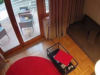 voyeurcam-julmodels-living-7 webcam