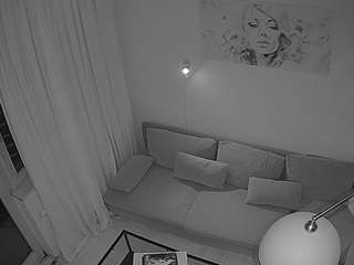 voyeurcam-julmodels-living-7