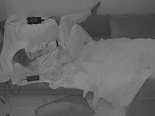 voyeurcam-julmodels-living-7 webcam