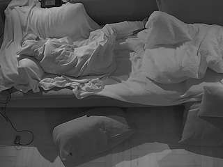 voyeurcam-julmodels-living-7 webcam