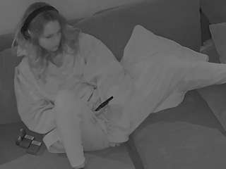 voyeurcam-julmodels-living-7 webcam