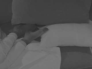 voyeurcam-julmodels-living-7 webcam