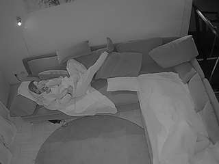 voyeurcam-julmodels-living-7 webcam