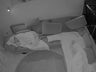 voyeurcam-julmodels-living-7 webcam