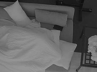 voyeurcam-julmodels-living-7