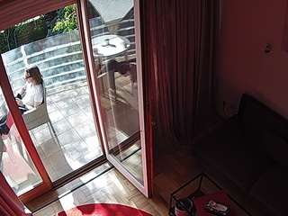voyeurcam-julmodels-living-7