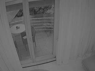 voyeurcam-julmodels-living-7