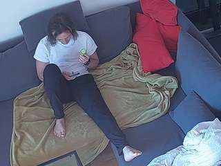 voyeurcam-julmodels-living-7 webcam
