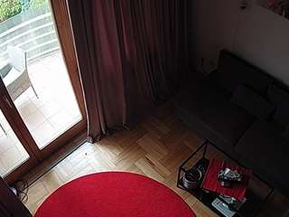 voyeurcam-julmodels-living-7