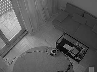 هذا النموذج مباشر الآن. voyeurcam-julmodels-living-7