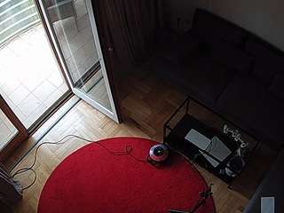 Dit model is nu live. voyeurcam-julmodels-living-7