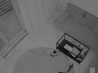 voyeurcam-julmodels-living-7