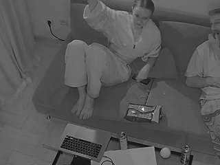 voyeurcam-julmodels-living-7