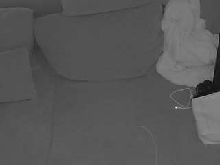 voyeurcam-julmodels-living-7