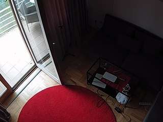 voyeurcam-julmodels-living-7