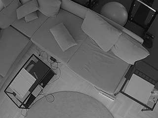 voyeurcam-julmodels-living-7