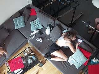 voyeurcam-julmodels-living-7