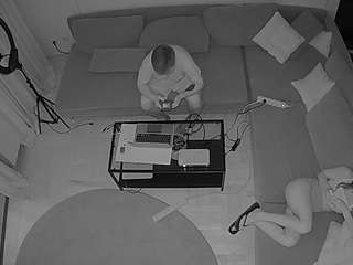 voyeurcam-julmodels-living-7