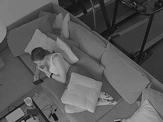 voyeurcam-julmodels-living-7