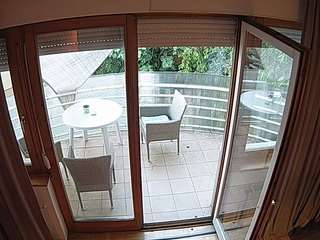 voyeurcam-julmodels-living-7