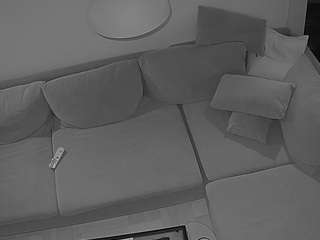 voyeurcam-julmodels-living-7