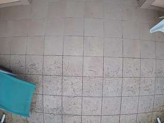 هذا النموذج مباشر الآن. voyeurcam-julmodels-loggia-1