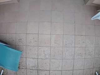 该模特正在直播。 voyeurcam-julmodels-loggia-1
