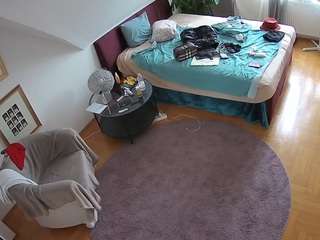 voyeurcam-julmodels-whitebed-1 Chstiw camsoda