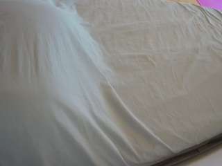 voyeurcam-julmodels-whitebed-1 live cam