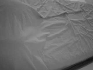 Cam Models Sites camsoda voyeurcam-julmodels-whitebed-1