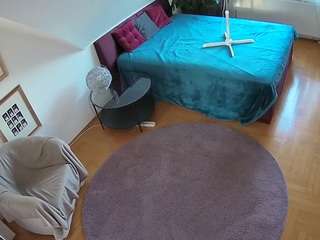 camsoda voyeurcam-julmodels-whitebed-1