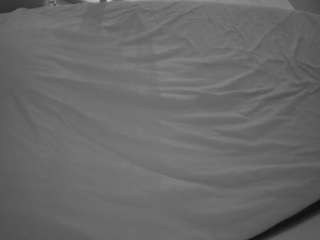 camsoda voyeurcam-julmodels-whitebed-1