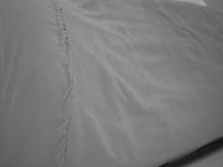 voyeurcam-julmodels-whitebed-1