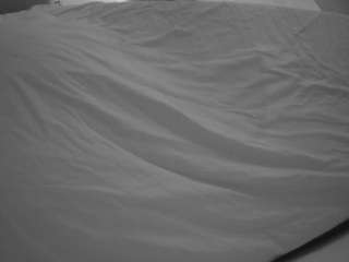 Voyeur Live House camsoda voyeurcam-julmodels-whitebed-1