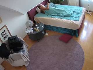 Voyeur Hpuse camsoda voyeurcam-julmodels-whitebed-1