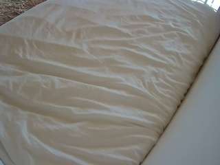 voyeurcam-julmodels-whitebed-1