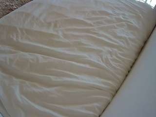 voyeurcam-julmodels-whitebed-1
