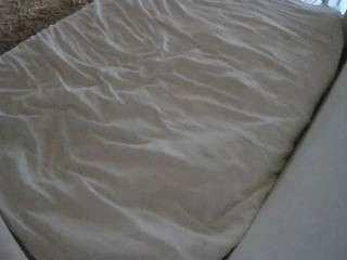 voyeurcam-julmodels-whitebed-1