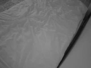 voyeurcam-julmodels-whitebed-1