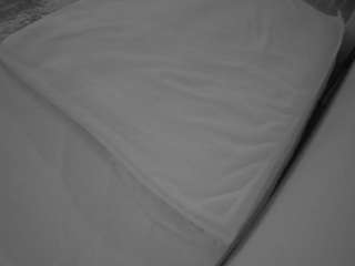 voyeurcam-julmodels-whitebed-1