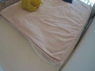 voyeurcam-julmodels-whitebed-1