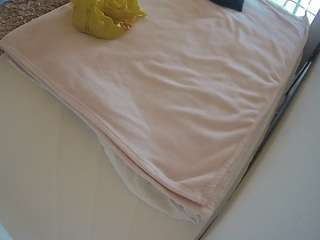 voyeurcam-julmodels-whitebed-1