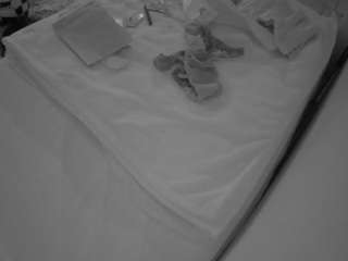voyeurcam-julmodels-whitebed-1