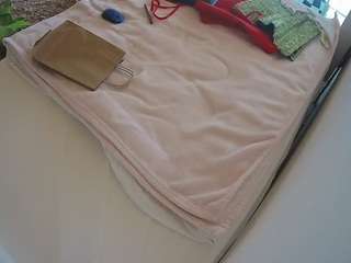 voyeurcam-julmodels-whitebed-1 camsoda