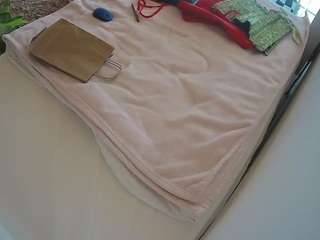 voyeurcam-julmodels-whitebed-1 camsoda
