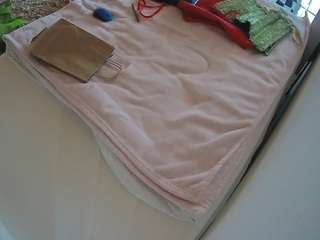 voyeurcam-julmodels-whitebed-1 camsoda