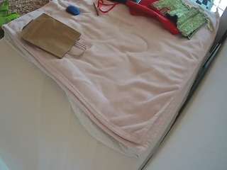 voyeurcam-julmodels-whitebed-1 camsoda