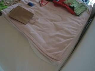 voyeurcam-julmodels-whitebed-1 camsoda