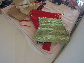voyeurcam-julmodels-whitebed-1